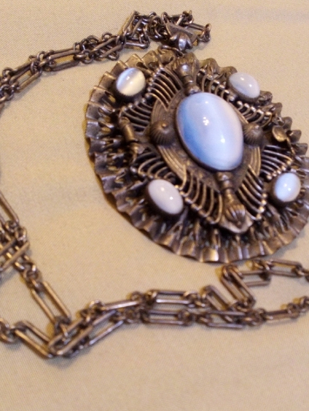 Antique-Style White Stone Medallion Pendant Necklace - Picture 2 of 6